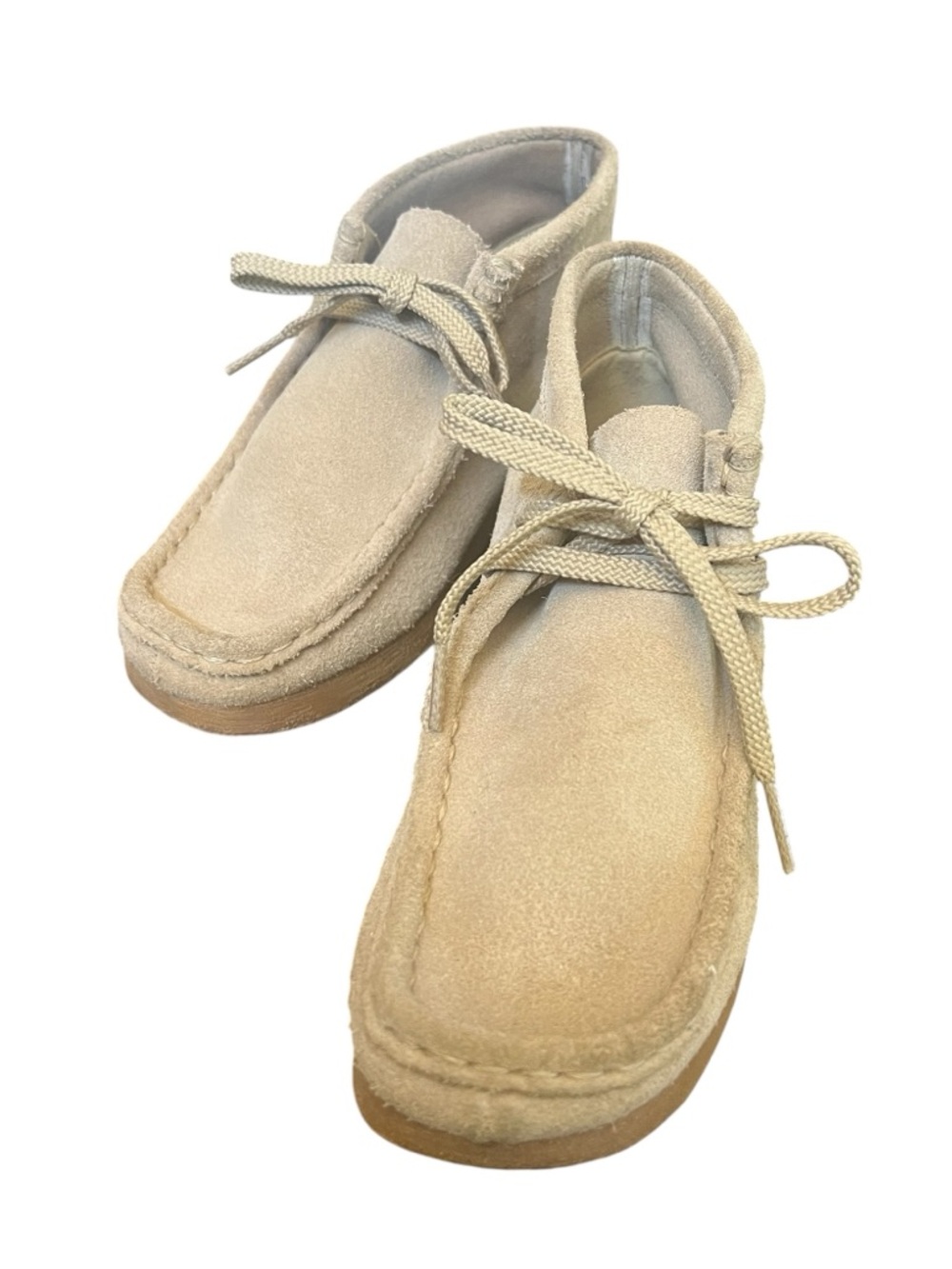 Clarks  Wallabee beige suede Moccasin Shoes lace up NWOB kids size 4 or 6.5 lady